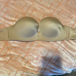 Brand new strapless VS bra